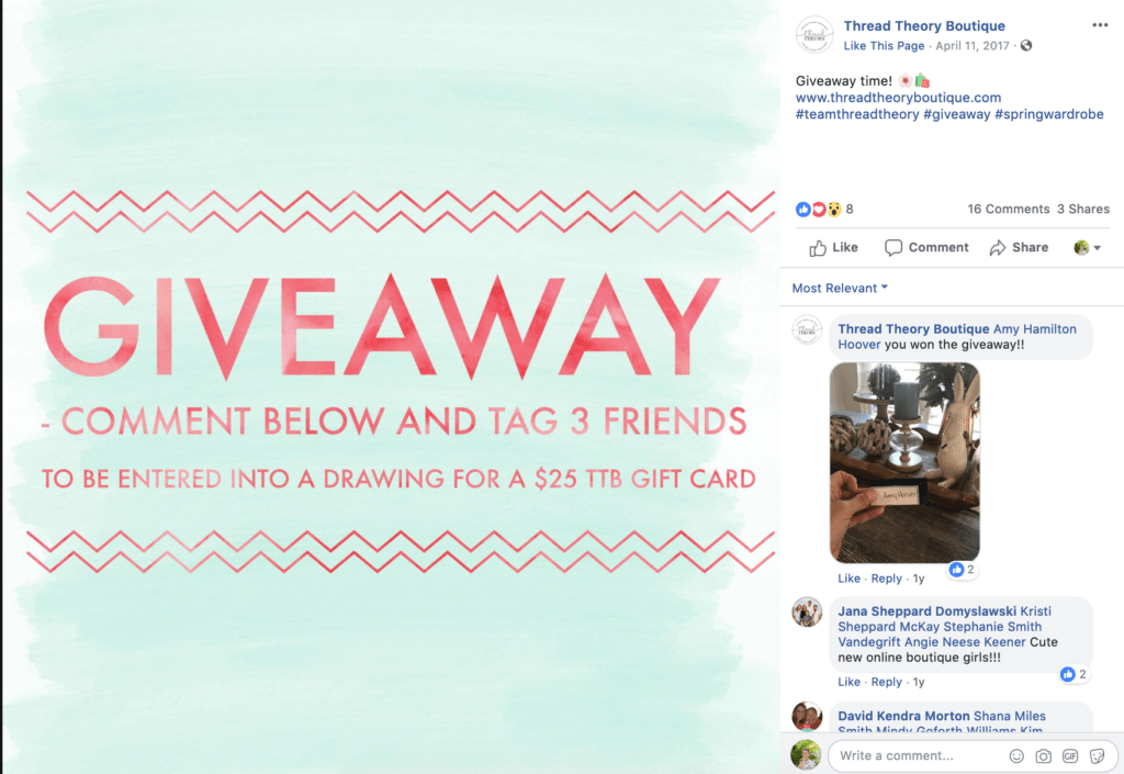 Ejemplo de concurso Giveaway de la página Thread Theory Boutique en Facebook.